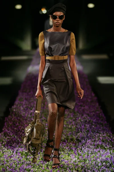 Look 10